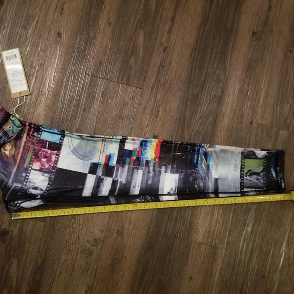 Jennifer Lopez x Niyama Sol IN COLOR Leggings - Picture 6 of 12